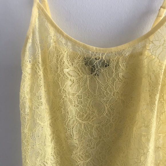 CHIC by Jacob Yellow Flowy Tank Lace Blouse Set - Picture 14 of 16